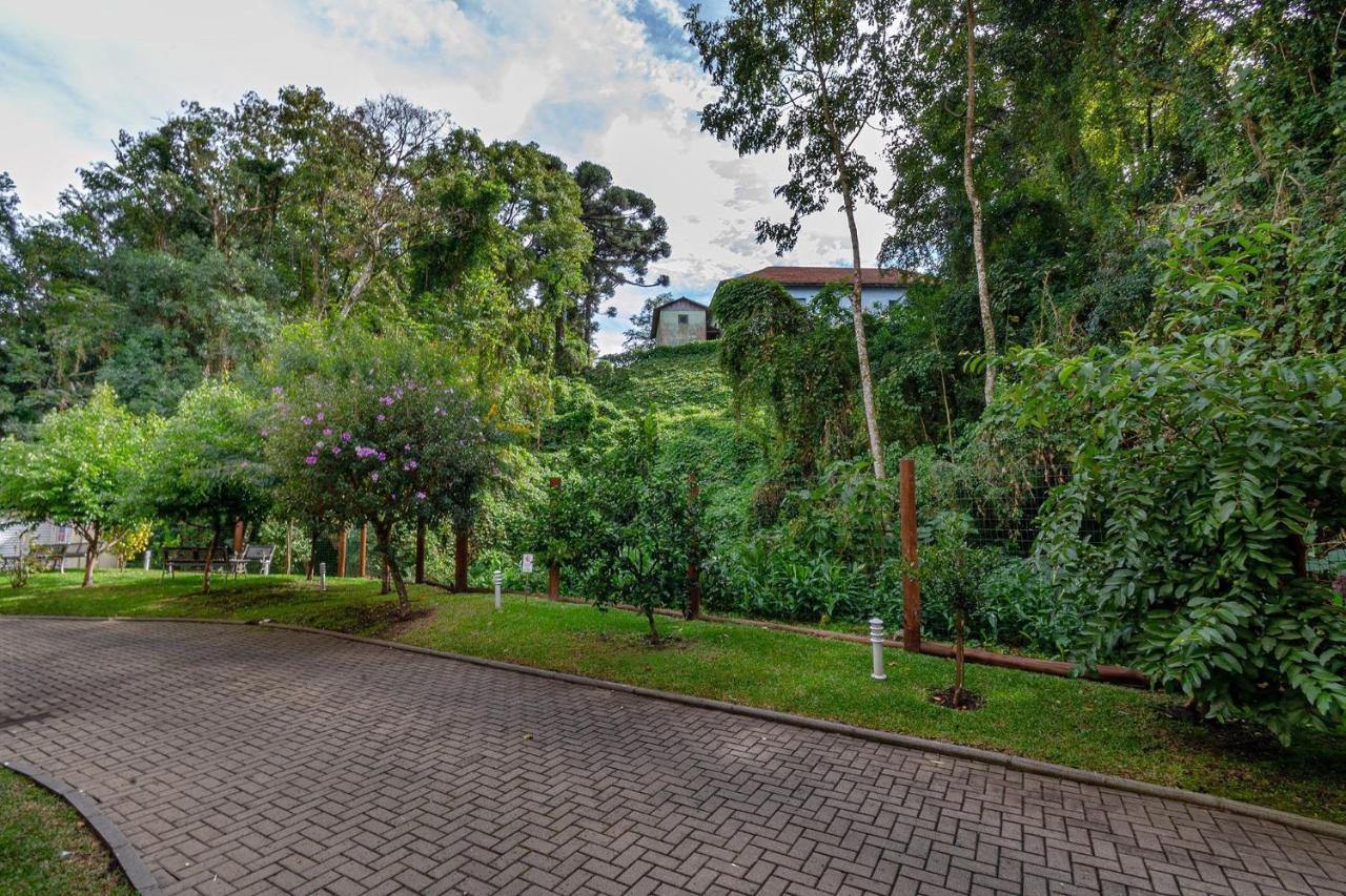 Rosa Edificio Parque Da Vinicola Lägenhet Gramado Exteriör bild